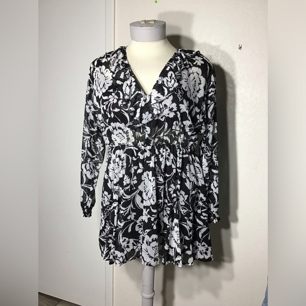 ZARA BLACK & WHITE MINI FLORAL LONG SLEEVE SHEEN RUFFLE V-NECK DRESS SIZE XXL.